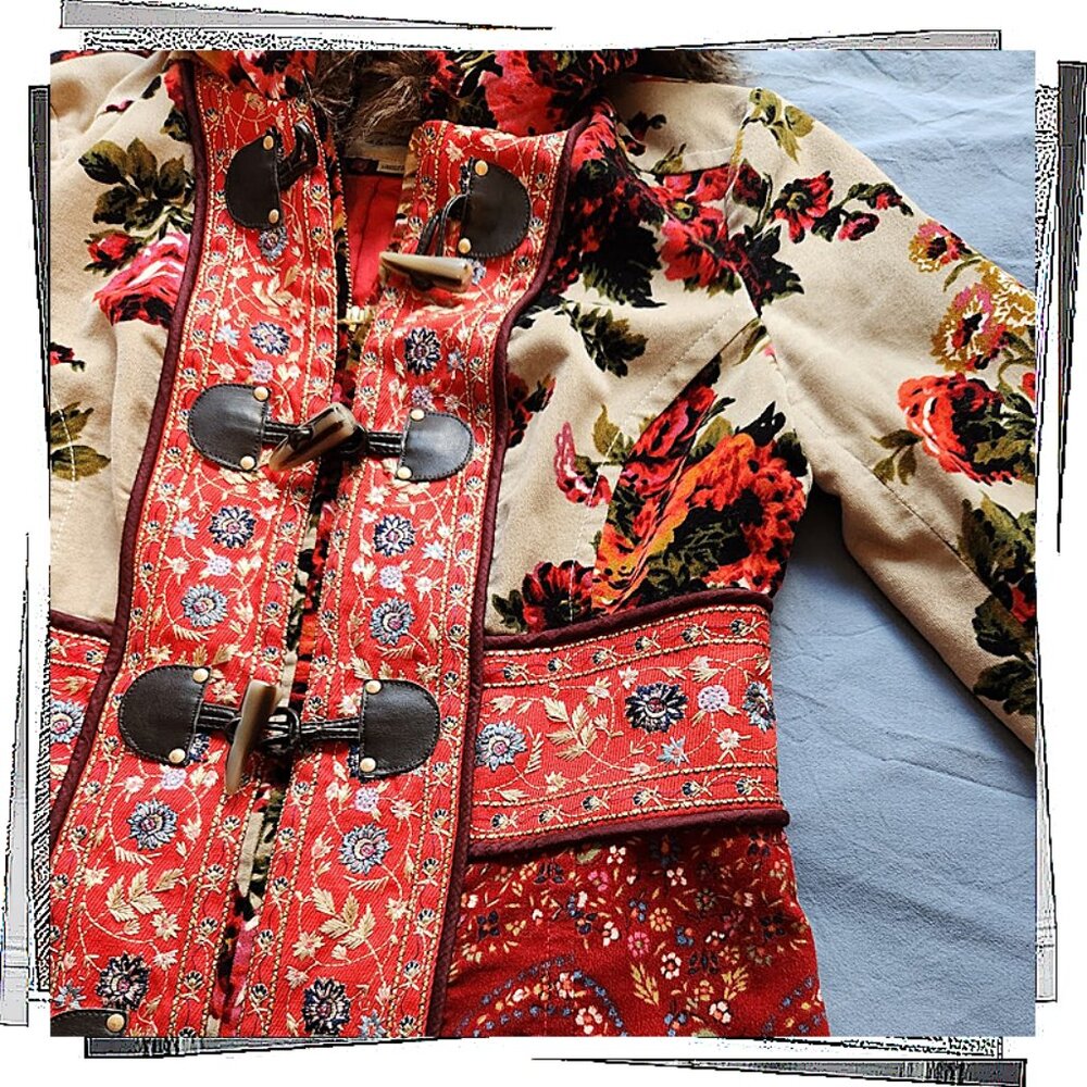 Vintage 2010  Rare Karelia Velvet Embroidered Red Coat / Jacket (4) by Elevenses - Picture 9 of 16
